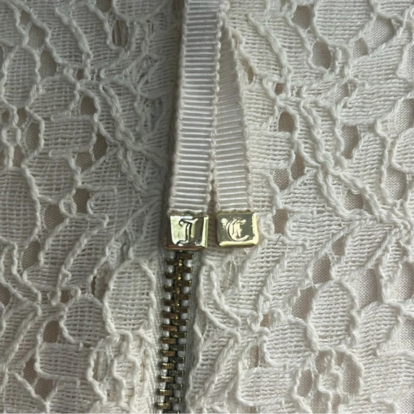 Juicy Couture Cream Lace Gold Button Shift Dress Size Medium - Picture 9 of 14